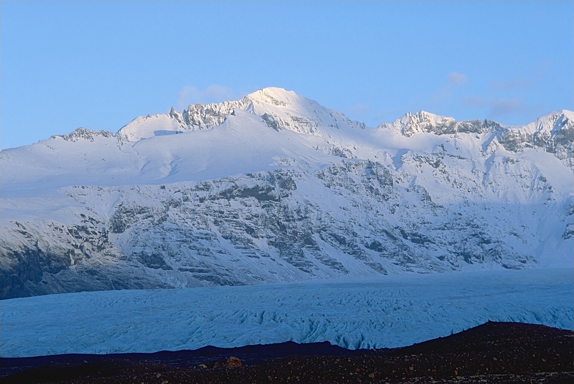 Morning light on the snow-covered Öræfajökull massif